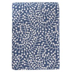 Скатерть темно-синего цвета с принтом Спелая Смородина из коллекции Scandinavian touch, 170х250 см, Tkano