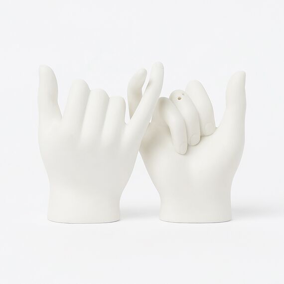 Набор из солонки и перечницы Pinky Swear, Doiy