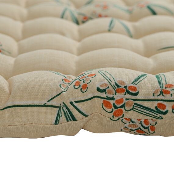 Подушка на стул стеганая из хлопка с графичным принтом Обед рябинника из коллекции Russian North, 40х40 см, Tkano, изображение 4